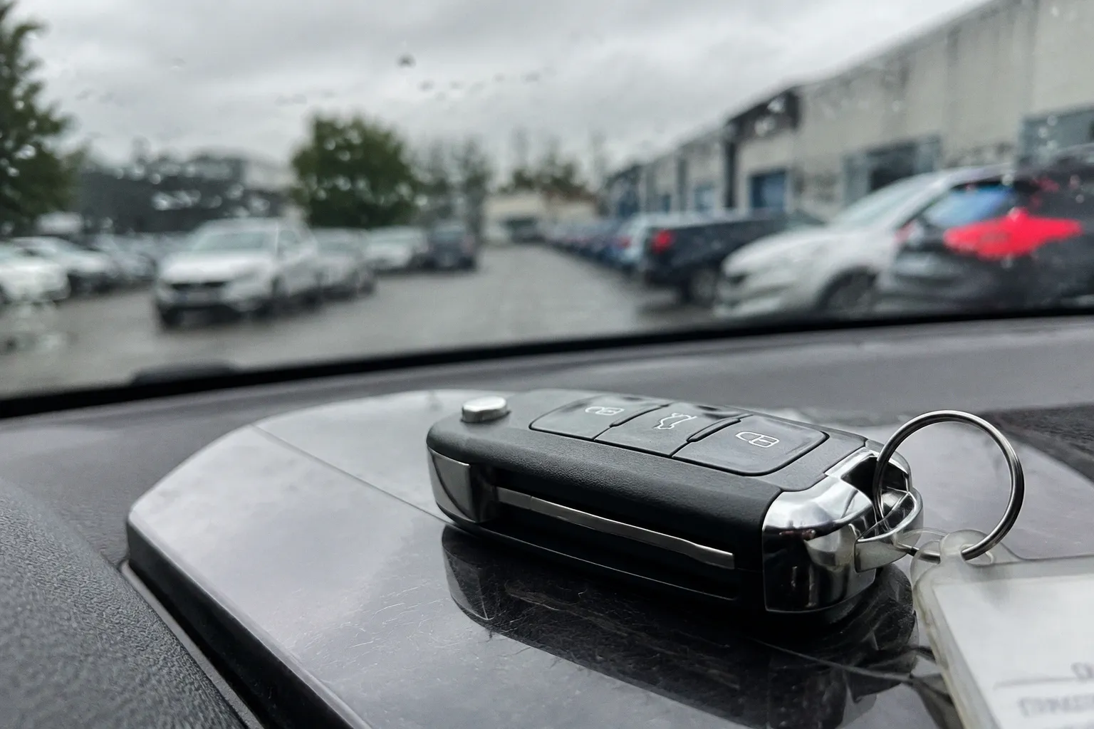 Franchise location voiture : rachat total ou formule standard ?